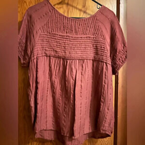 Prana Women’s Burgandy Short Sleeved Shirt